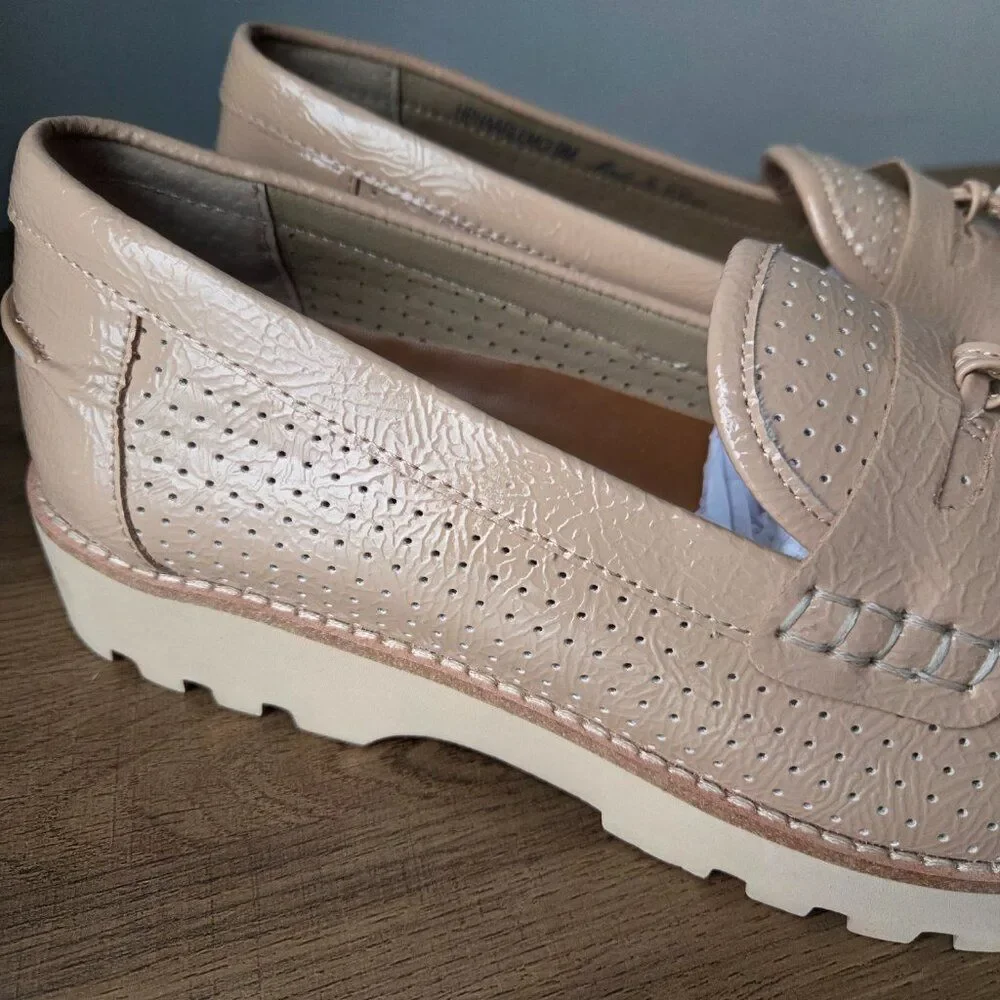 NEW W/O BOX DONALD PLINER TAN LEATHER PERFORATED HARLEM TASSEL LOAFERS 9 WMNS